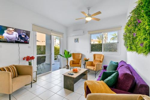 Universal Apartment | Iris Bloom Holiday Apartment