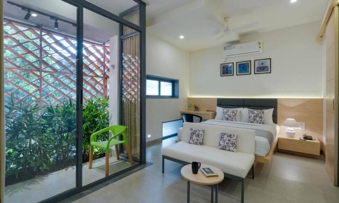 Panduranga Nagar Hotel | Iris Suites
