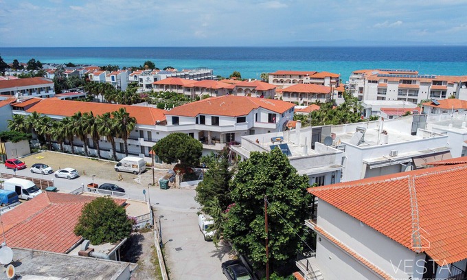Haniotis Apartment | Iris Superior Studio in Chanioti, 150m to beach