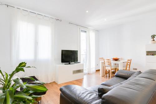 Old Town Apartment | iruzul