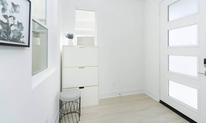 Irvine House | Irvine Great Park Brand New Vacation Home