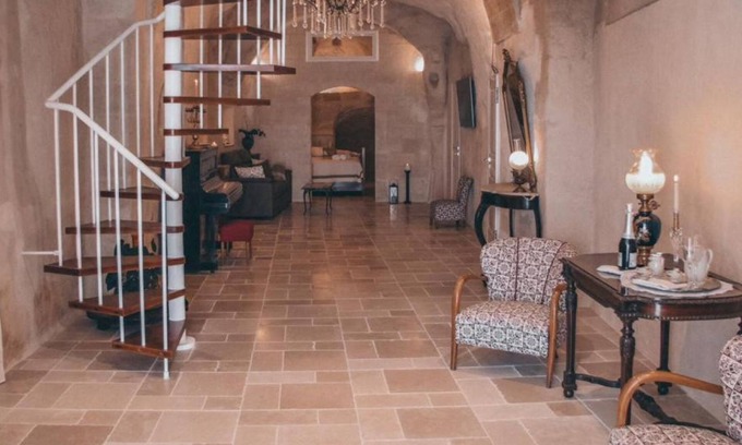 Sasso Caveoso Apartment | Isabel Luxury Suite Matera