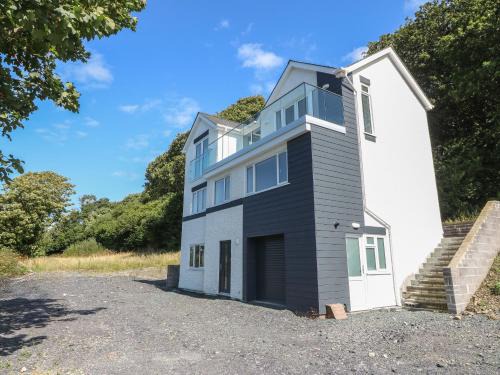 Y Felinheli House | Isgoed