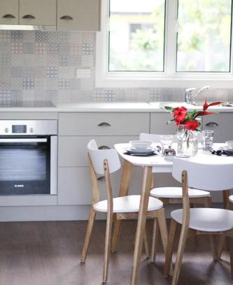 Nelly Bay House | Island Cottages