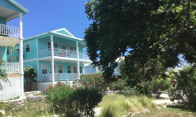 George Town Apartment | Island Dreams Condo Apt