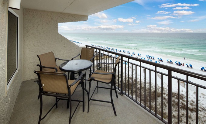 Fort Walton Beach Condo | Island Echos 5M STUNNING Gulf Front 1 bed/1 bath, RETREAT!