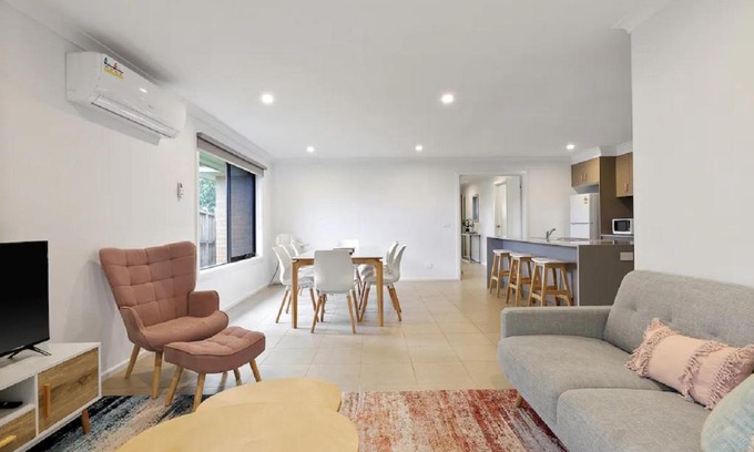 Cowes House | Island Life by Ready Set Stay - BYO LINEN & TOWELS
