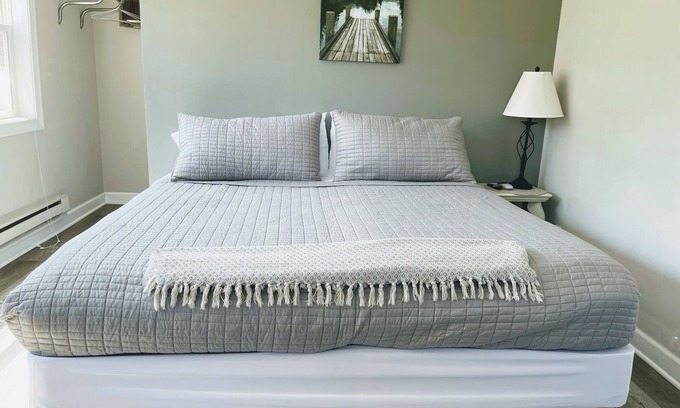 Washington Island Resort | Island Motel Room w/King Bed
