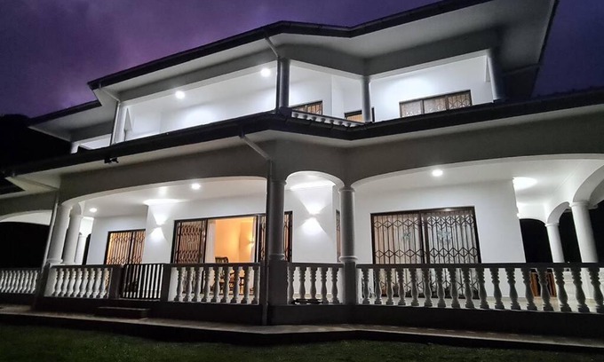Port Glaud Villa | Island Of Love