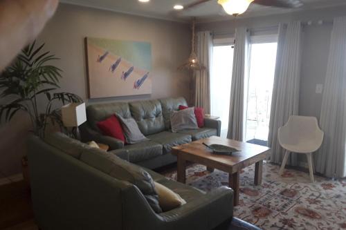 Fort Walton Beach Apartment | Island Sands 207