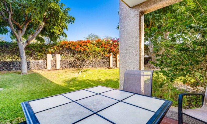 Kihei Condo | Island Style Suite w/Kitchen Upgrades, WiFi, Lanai w/Lawn Access–Kamaole Sands 4113
