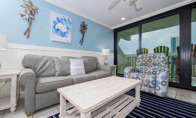 Gulf Shores Condo | Island Winds East 810 - Condo right on the beach!