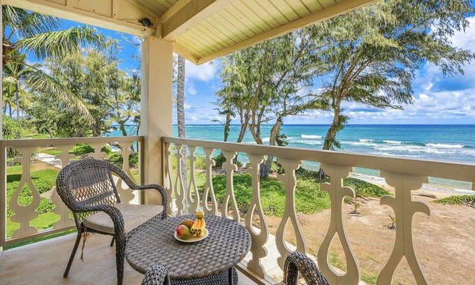 Wailua Apartment | Islander on the Beach 323 Ocean View Studio