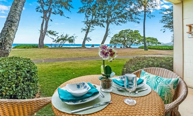 Wailua Hotel | Islander on the Beach