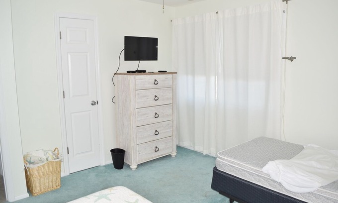 Sea Isle City Condo | Islander Plaza Condominium with a Pool