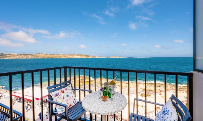 Bugibba Apartment | Islet Seafront Family Apartment