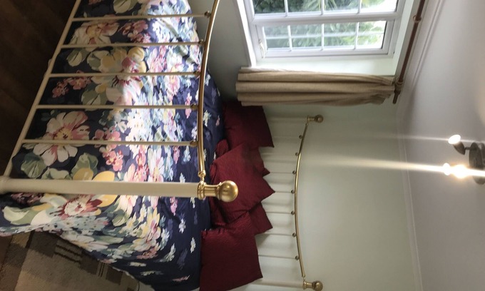 Fairlop Apartment | It has a private garden