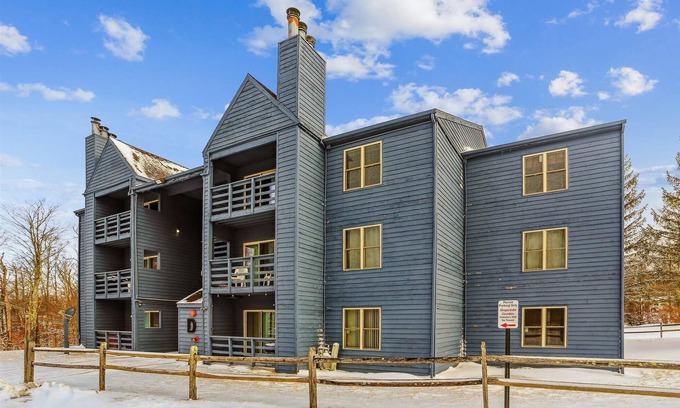Timberline Condo | It is a very short walk to Timberline Mountains lifts and lodge from D303!