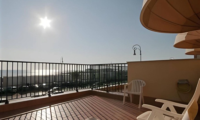 Quartiere XXXIV Lido di Ostia Levante Hotel | 18 m² Hotel ∙ 3 guests