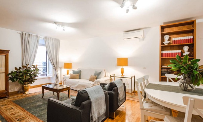Rione VIII Sant'Eustachio Apartment | 121 m² Apartment ∙ 2 bedrooms ∙ 5 guests
