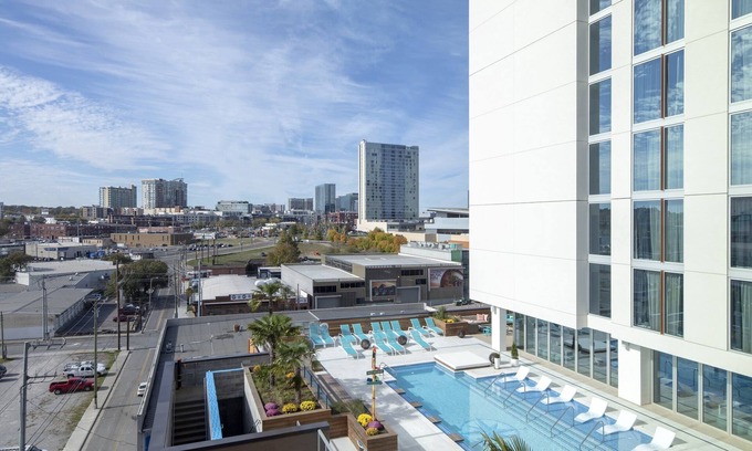 Sobro Resort | IT'S 5 O'CLOCK SOMEWHERE IN NASHVILLE!