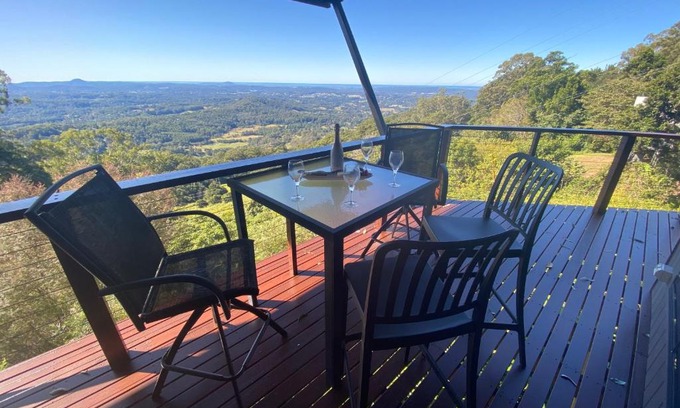 Montville Apartment | IT’S ALL ABOUT THE VIEWS