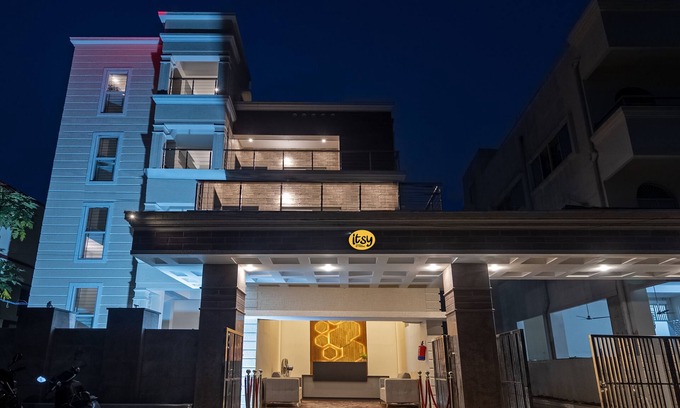 Bhubaneshwar Hotel | Itsy Hotels Greenland Jungle View
