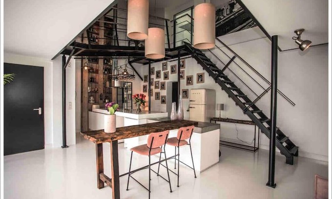 Neuwied Apartment | Ivory (car) loft/Carloft