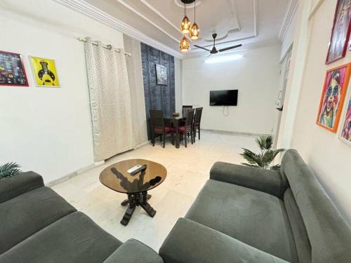 Lokhandwala Complex Apartment | Ivy Aristo, Private 1 Bhk in heart of Lokhandwala, Andheri