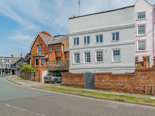 Chester House | Ivy Cottage