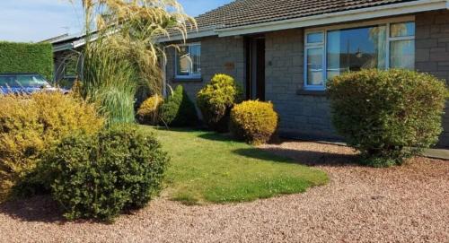 Montrose House | Ivy Cottage