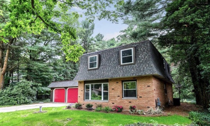 Holland House | Ivy Cottage/Kids Friendly/Giant Theater/Air Hockey/Walk2Beach