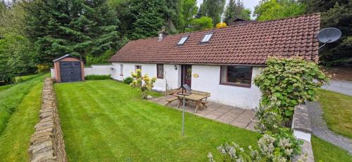 Tiraghoil Ski Chalet | Ivy Tree Cottage