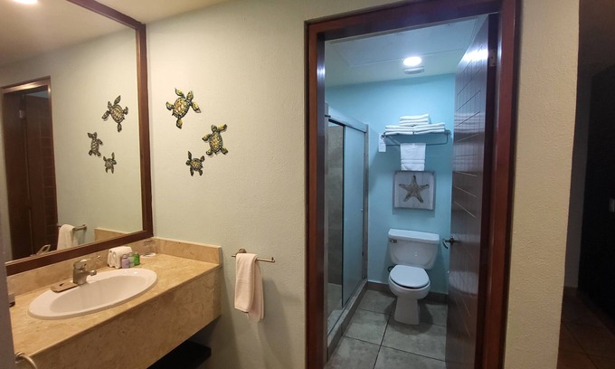 Centro - Supmza 001 Condo | Ixchel II 608/607 (sleeps 6) 6th floor Playa Norte