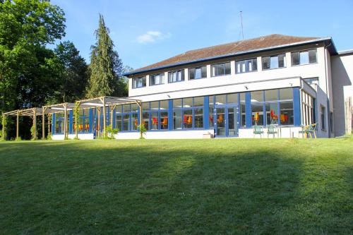 Bohan House | J-Club De Knapzak/La Besace