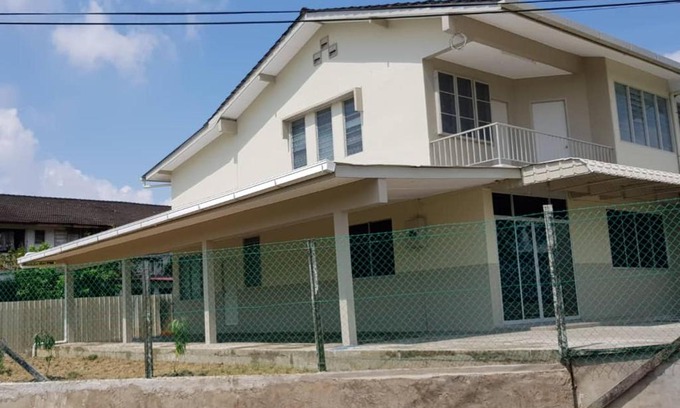 Sibu House | J & I Roomstay B 3 Person with shared bathroom