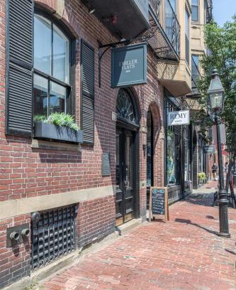 Beacon Hill Apartment | J Miller Flats by Thatch