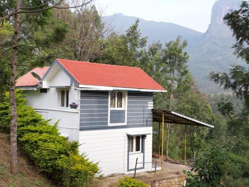 Kanthalloor Hotel | jacaranda resorts