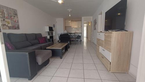 El Madronal Apartment | Jacaranda, where calm and joy go hand in hand