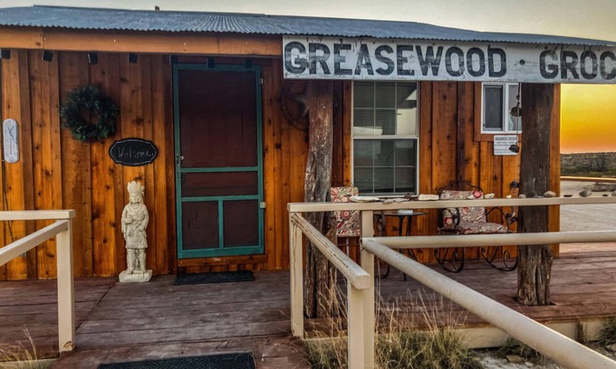 Terlingua Cabin | Jackass Flats Greasewood Grocery Cabin
