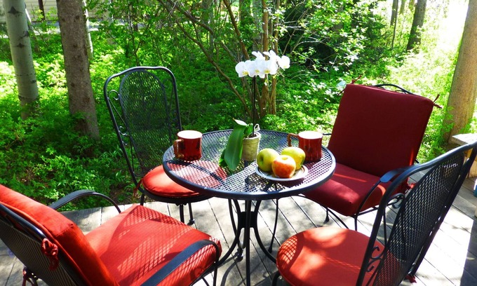 Moose Wilson Road Condo | Jackson Hole Condo,5 miles from Grand Teton National Park, 4 miles to Ski Resort