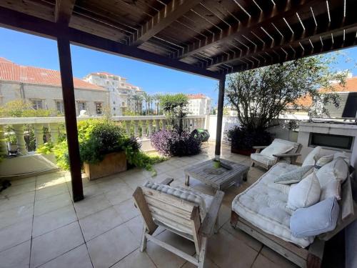 Jaffa Apartment | Jaffa Rooftop Studio with Sea Views