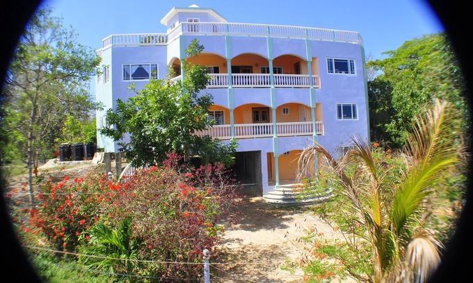 West End House | Jah Freedom Inn Negril