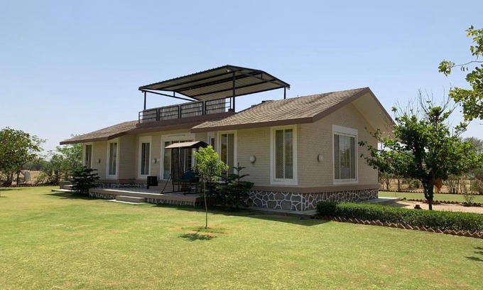 Bassi Ski Chalet | jaipur farm