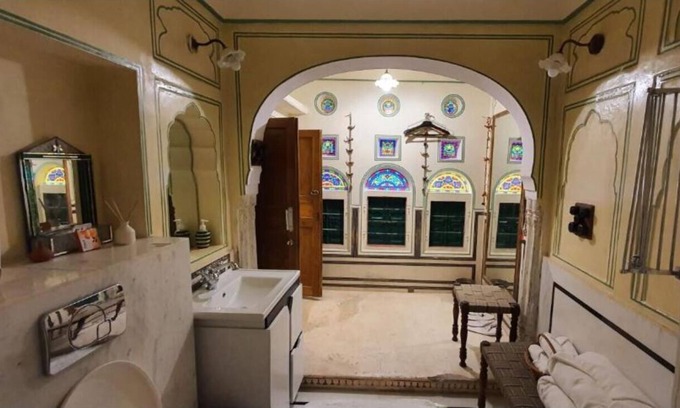 Pink City Apartment | Jaipur Haveli- Rooftop Room