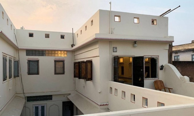 Pink City Apartment | JAIPUR HAVELI- Triple Room with Private Bathroom