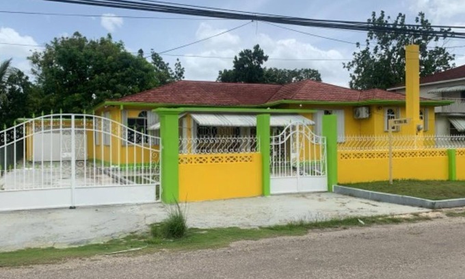 Santa Cruz House | Jamaica Santa Cruz Guest House, 5 minutes away from the town of Santa Cruz