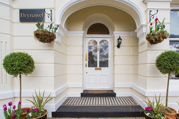 Merthyr Tydfil House | James' Place at Brynawel