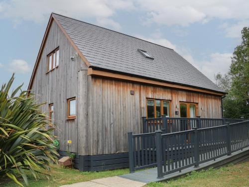 Brigg House | James Ville Marina Lodge 10
