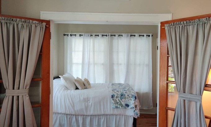 Avondale Apartment | Jamestown in the Heart of Avondale close to downtown Jax